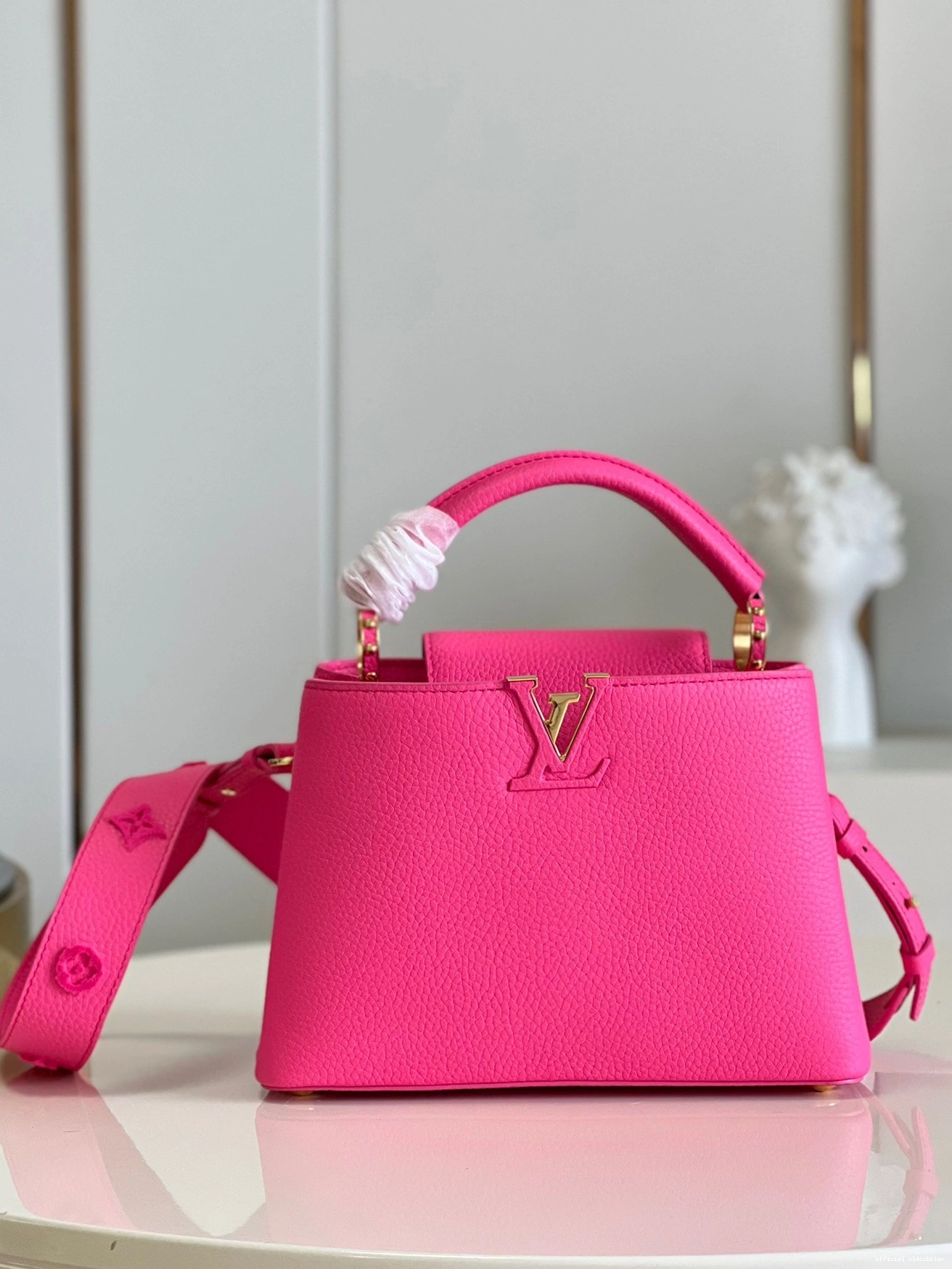 Official oldcobbler VUITTON LOUIS BB CAPUCINES 0727